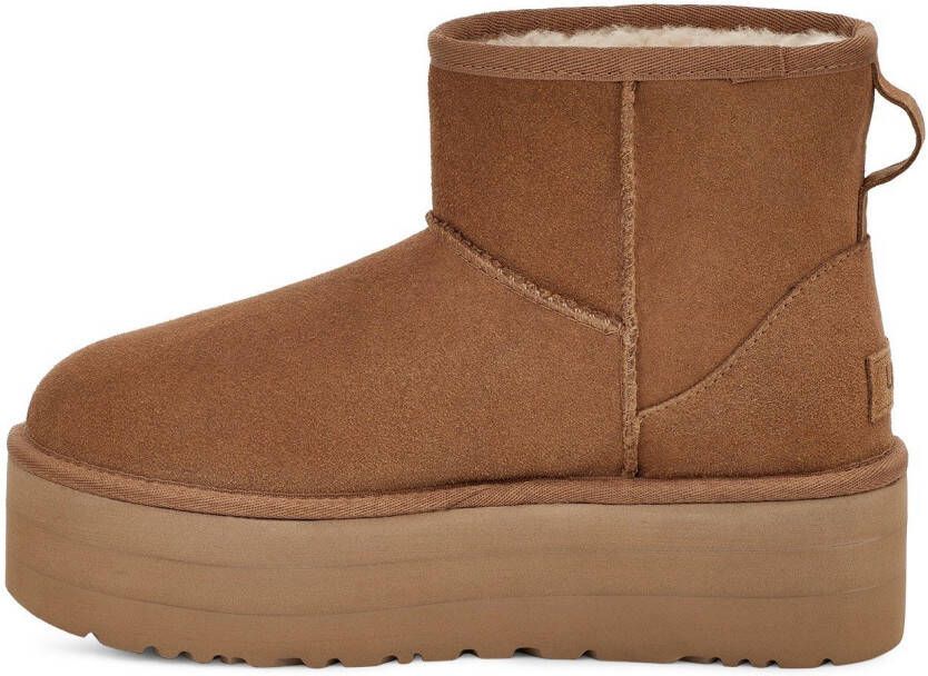 UGG Plateaulaarsjes Classic Mini Platform Winterlaarzen plateaulaarzen instaplaarzen om in te stappen