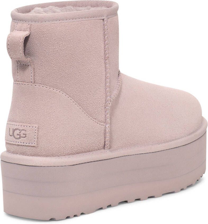 UGG Plateaulaarsjes Classic Mini Platform Winterlaarzen plateaulaarzen instaplaarzen om in te stappen