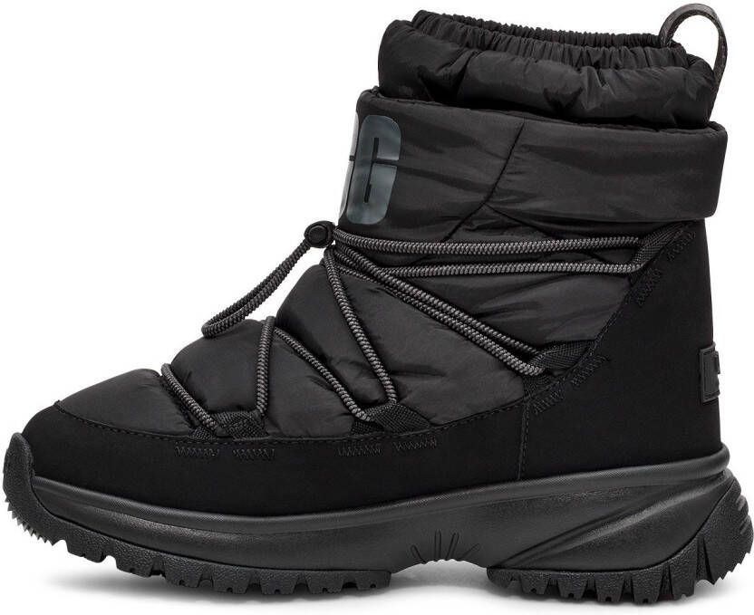 UGG Winterlaarzen YOSE PUFFER MID met modieuze stiksels