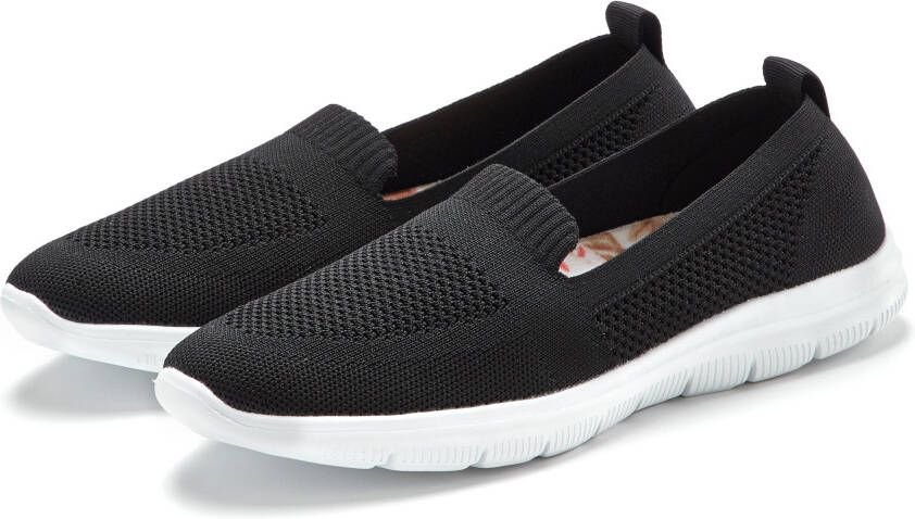 Lascana Instappers Slip-on sneaker half schoen ultralichte sneaker VEGAN