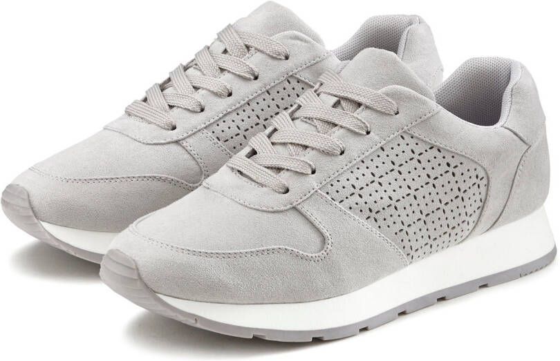 Lascana Sneakers met filigraan cut-outs veterschoen vrijetijdsschoen vegan