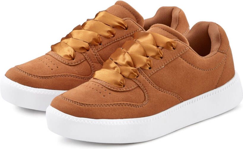 Lascana Sneakers Veterschoen ultralicht satijnen veters in retro-look VEGAN