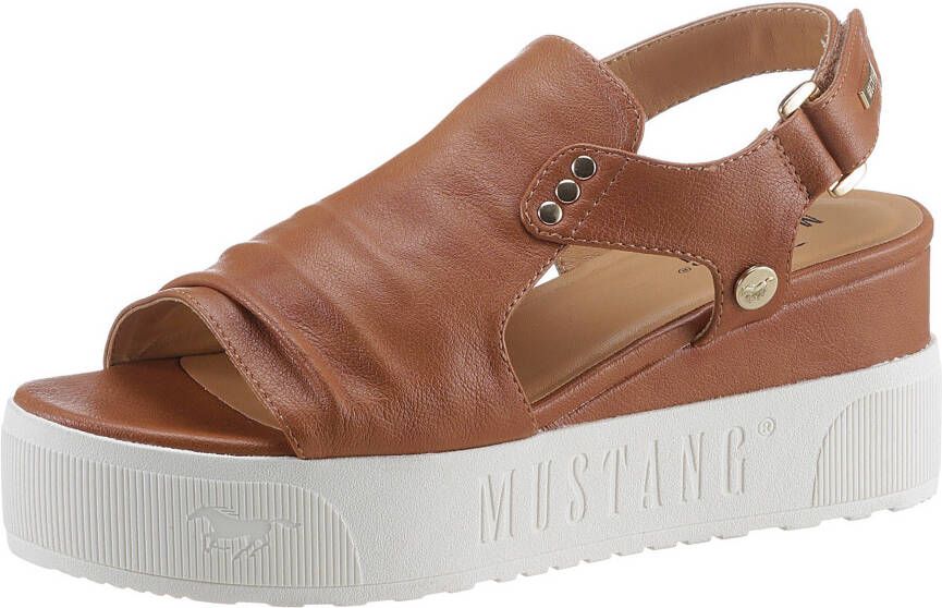 Mustang Shoes Sleehaksandaaltjes zomerschoen sandaal keilhak met klittenbandjes