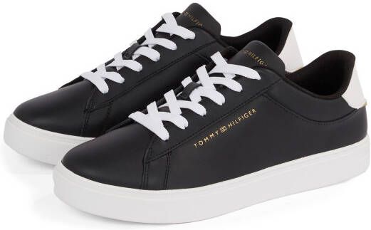 Tommy Hilfiger Plateausneakers ESSENTIAL COURT SNEAKER vrijetijdsschoen lage schoen veterschoen met logo-opdruk