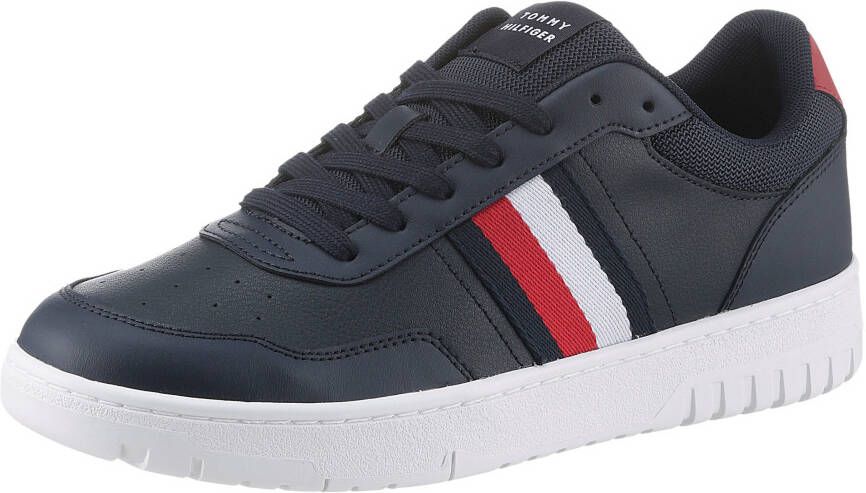 Tommy Hilfiger Plateausneakers TH BASKET CORE LITE vrijetijdsschoen halve schoen veterschoen met gepolsterde schacht