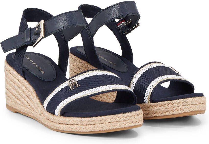 Tommy Hilfiger Sleehaksandaaltjes WEBBING WEDGE SANDAL zomerschoen sandaal keilhak met verstelbare gesp