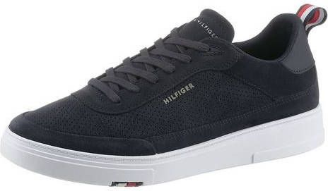 Tommy Hilfiger sneakers MODERN CUPSOLE PERF SUEDE met gestreepte aantreklus