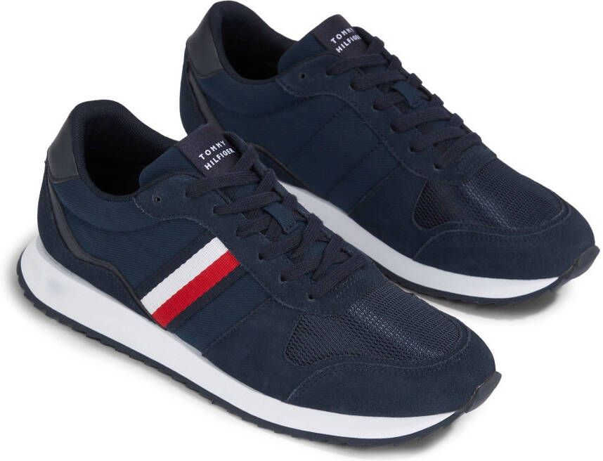 Tommy Hilfiger Sneakers RUNNER EVO MIX ESS met zijstrepen vrijetijdsschoen halfhoge schoen veterschoen - Foto 1