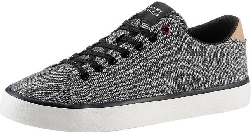 Tommy Hilfiger Sneakers TH HI VULC LOW CHAMBRAY met logo-opdruk vrijetijdsschoen lage schoen veterschoen