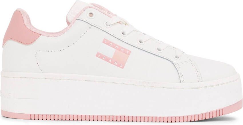 TOMMY JEANS Plateausneakers TJW FLATFORM ESS vrijetijdsschoen halve schoen veterschoen met gepolsterde schacht