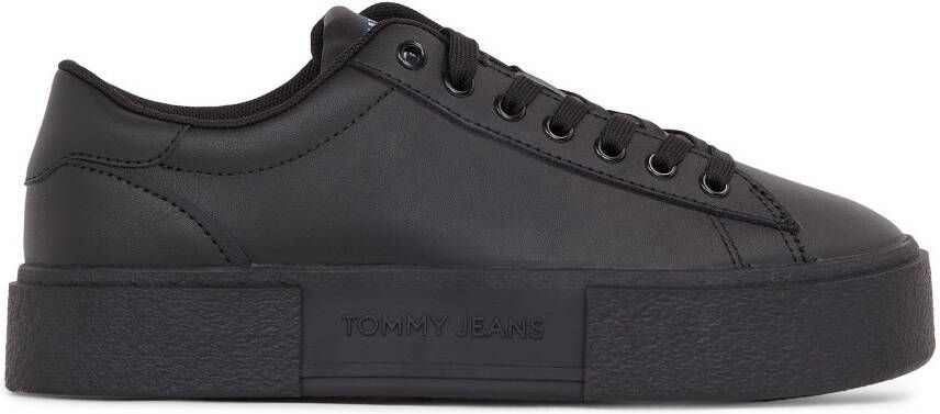 TOMMY JEANS Plateausneakers TJW FOXING FLATFORM SNEAKER vrijetijdsschoen lage schoen veterschoen met logo-opdruk in het plateau