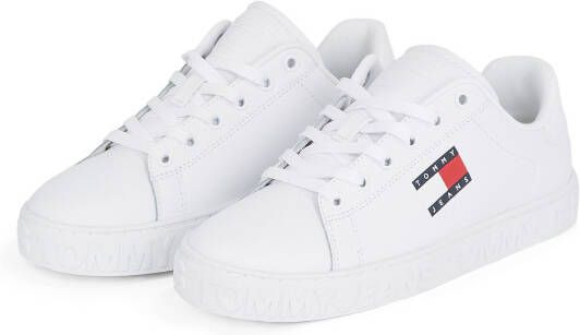 TOMMY JEANS Plateausneakers TJW LOGO OUTSOLE SNEAKER ESS vrijetijdsschoen lage schoen veterschoen met zijlogo-vlag