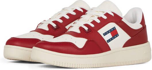 TOMMY JEANS Plateausneakers TJW RETRO BASKET ESS vrijetijdsschoen lage schoen veterschoen met zijlogo-vlag