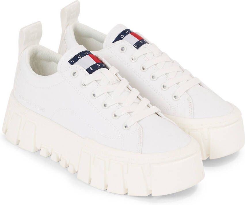 TOMMY JEANS Plateausneakers TJW VULC FLATFORM LC met opvallende plateausool vrijetijdsschoen lage schoen veterschoen