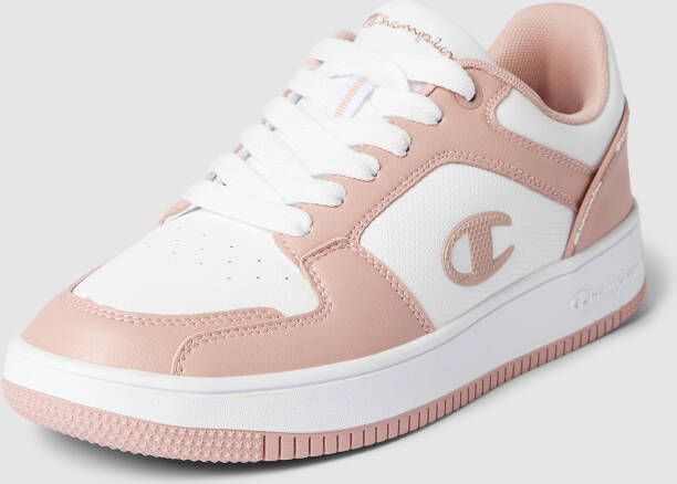 Schoenen met oranje online label