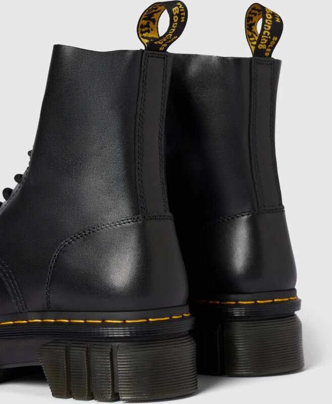 Dr. Martens Laarzen met gestructureerde zool model 'Audrick'