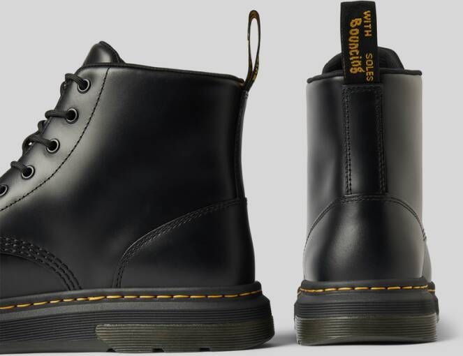 Dr. Martens Veterboots van leer met siernaad model 'Crewson Chukka'