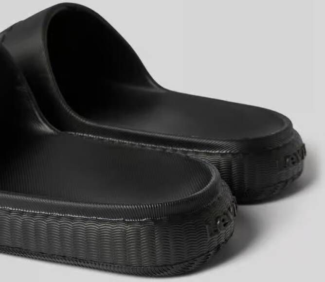 Levi's Slippers met structuurmotief model 'JUNI NEXT'