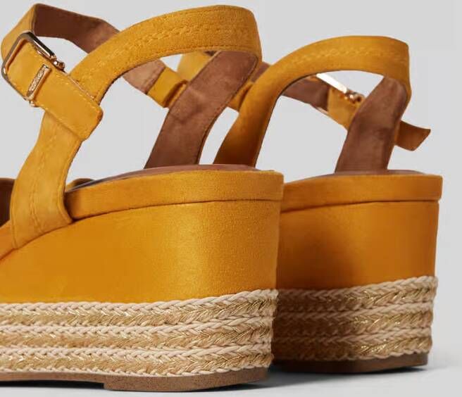 tamaris Leren wedges in gevlochten look