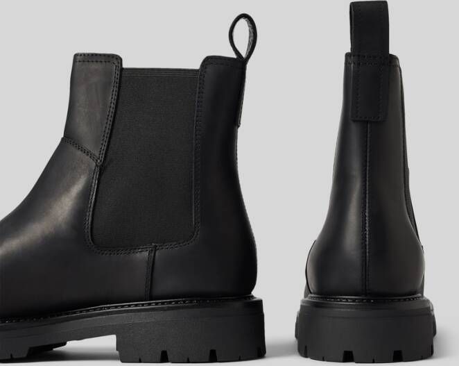 Vagabond Chelsea boots van runderleer met deelnaden model 'CAMERON'