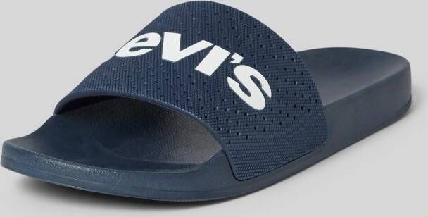 Levi's Slippers met labelprint model 'JUNE PERF'