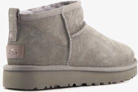 Ugg Classic Ultra Mini suède enkellaarsjes grijs