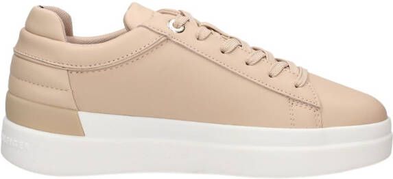 Tommy Hilfiger Feminine Elevated Sneaker