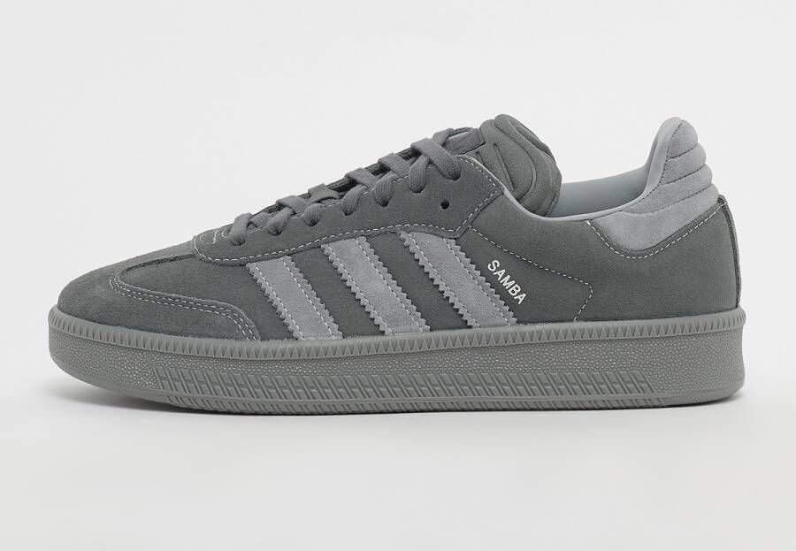 adidas Originals Samba XLG in Grijs