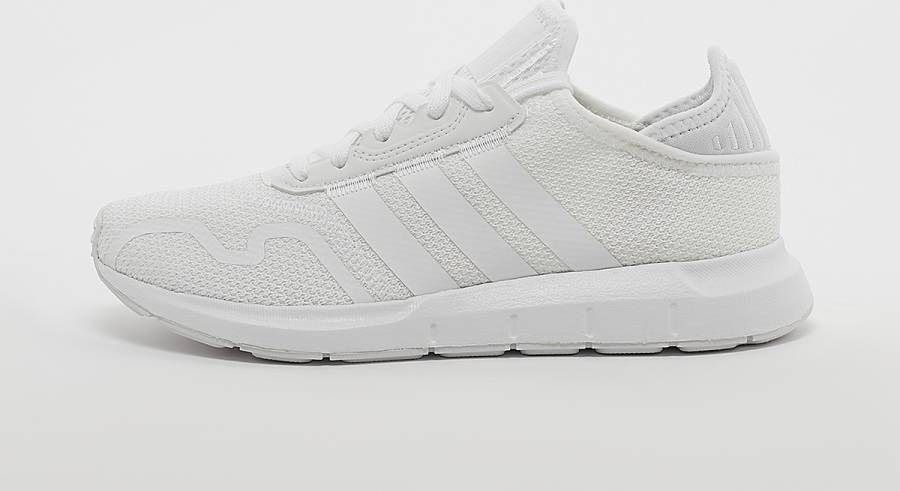 white adidas swift run junior