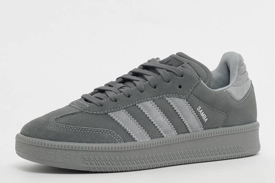 adidas Originals Samba XLG in Grijs