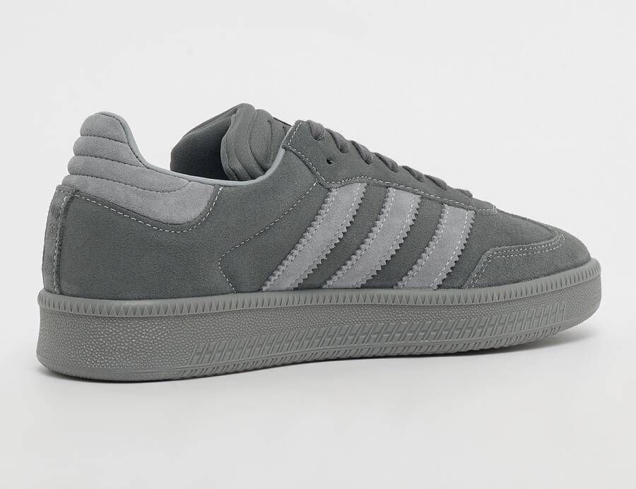 adidas Originals Samba XLG in Grijs