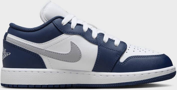 Jordan Air 1 Low (GS) Air Retro in blauw formaten: 37.5