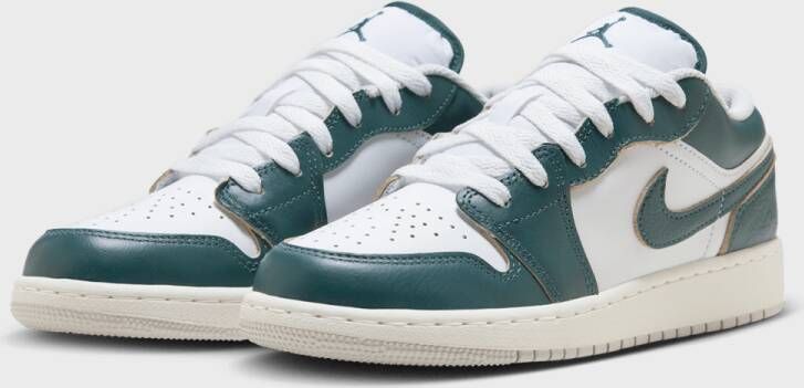 Jordan Air 1 Low SE (GS) in Groen