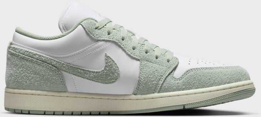 Jordan Air 1 Low SE in Groen