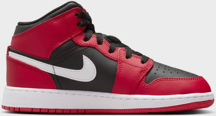 Jordan Air 1 Mid (GS) in zwart formaten: 38