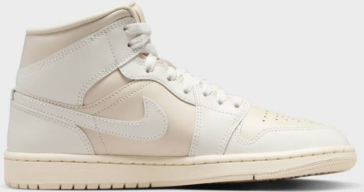 Jordan Air 1 Mid in Beige