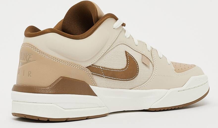 Jordan Stadium 90 in Bruin Beige