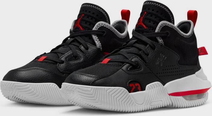 Jordan Stay Loyal 2 (gs) Basketball Schoenen black white university red wolf grey maat: 36 beschikbare maaten:36.5 38.5 39 40