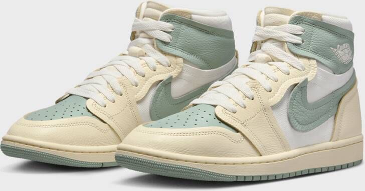 Jordan WMNS Air 1 High MM in Beige