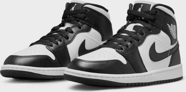 Jordan WMNS Air 1 Mid in Zwart