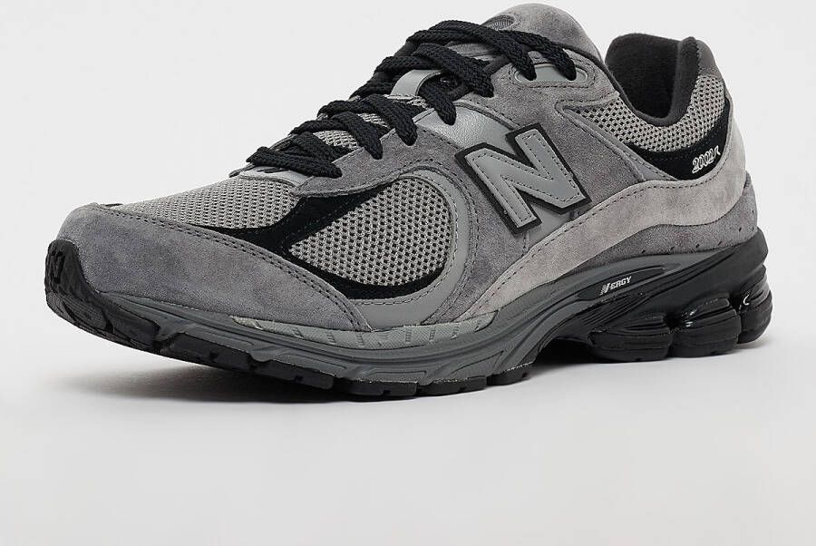 New Balance 2002 in grijs formaten: 42