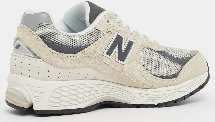 New Balance 2002R in beige formaten: 43