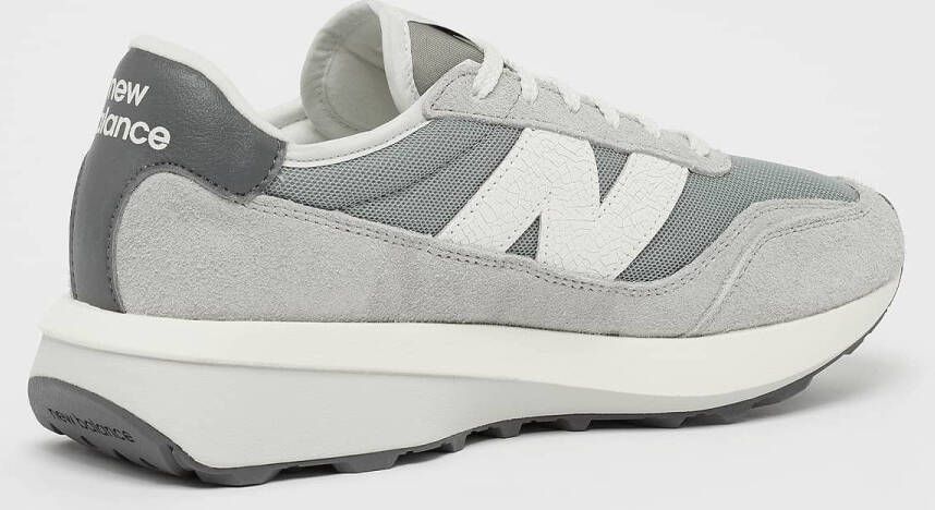 New Balance 370 Running in grijs formaten: 41.5