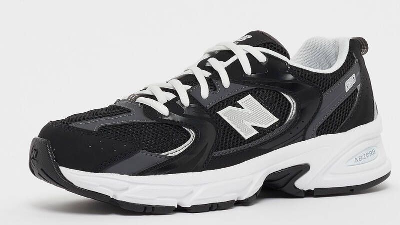 New Balance 530 (GS) in zwart formaten: 39