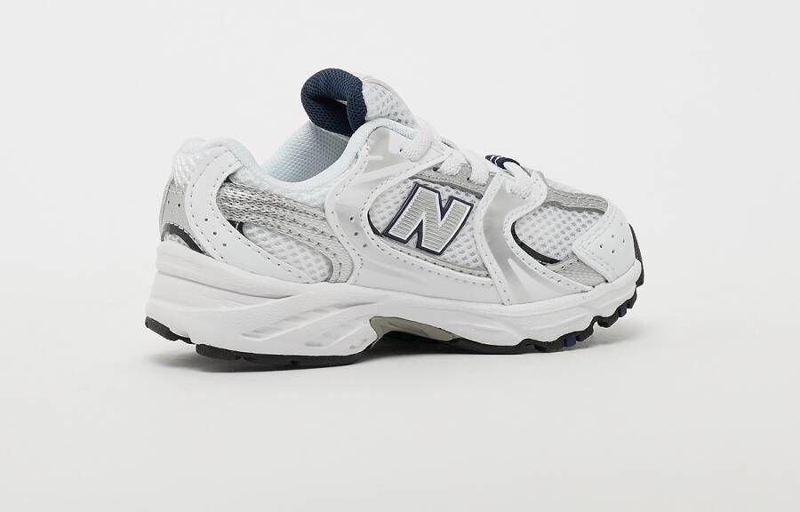 New Balance 530 in Wit