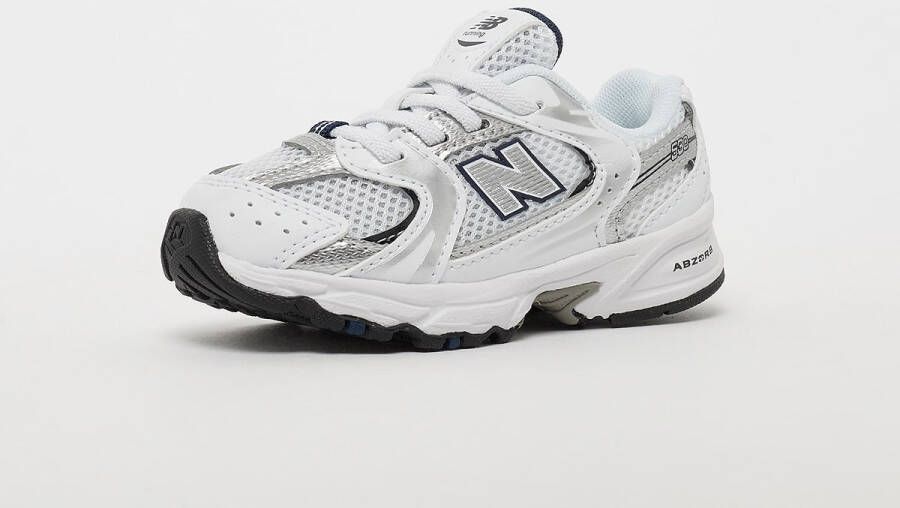 New Balance 530 in wit formaten: 25