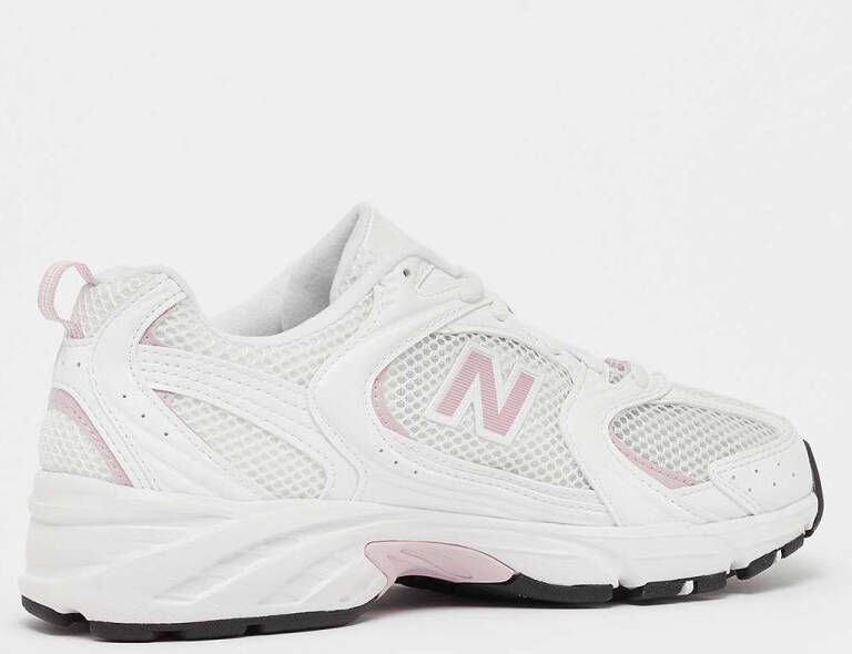 New Balance 530 in wit formaten: 36