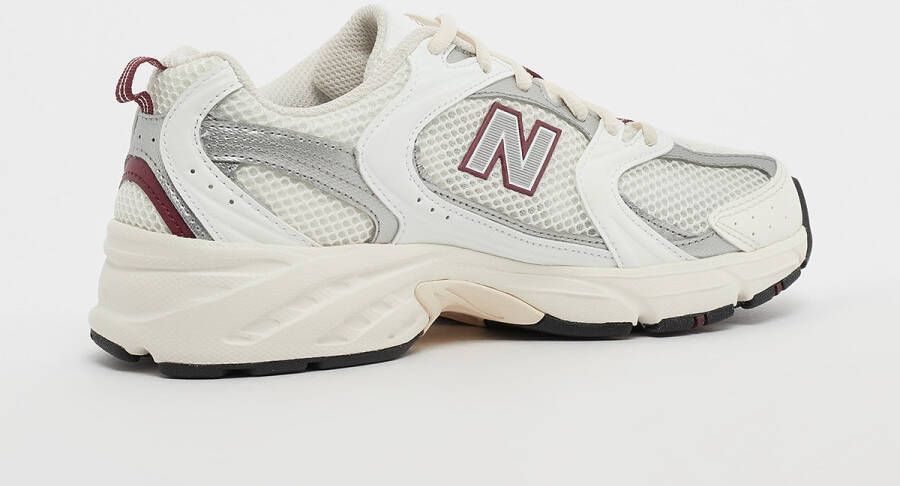 New Balance 530 in wit formaten: 40.5