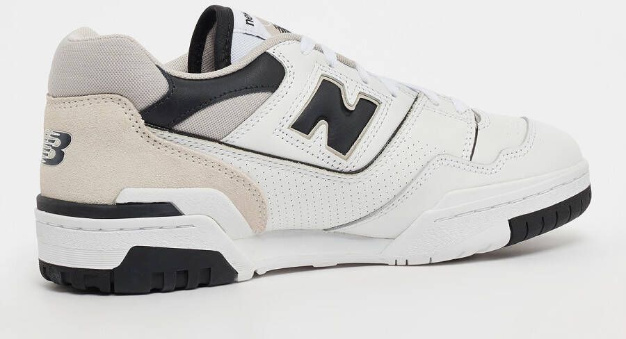 New Balance 550 in wit formaten: 44.5