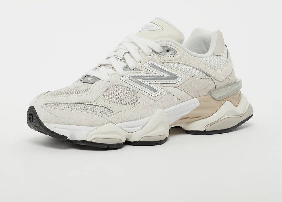 New Balance 9060 in beige formaten: 37